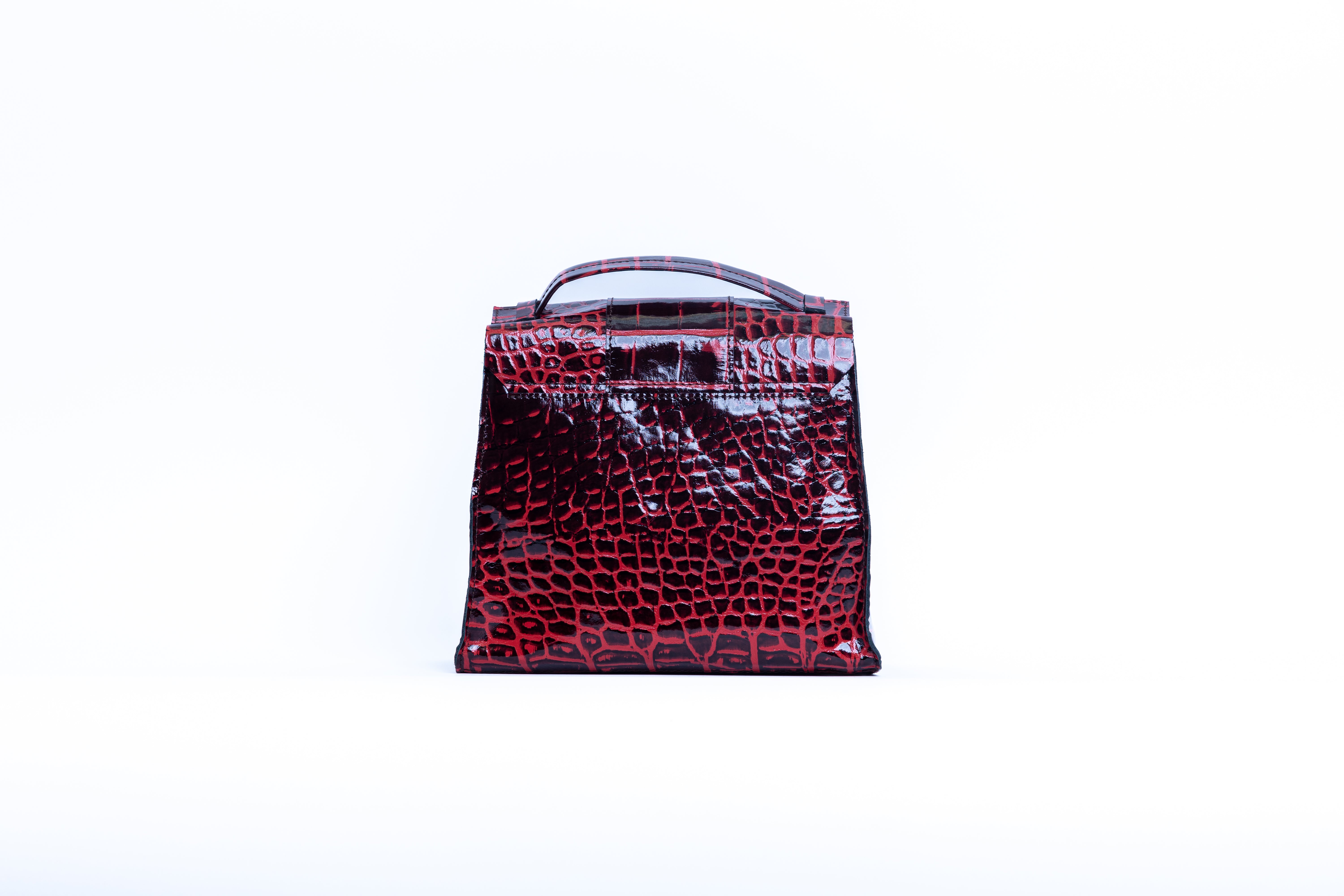 Ada Flap Crossbody