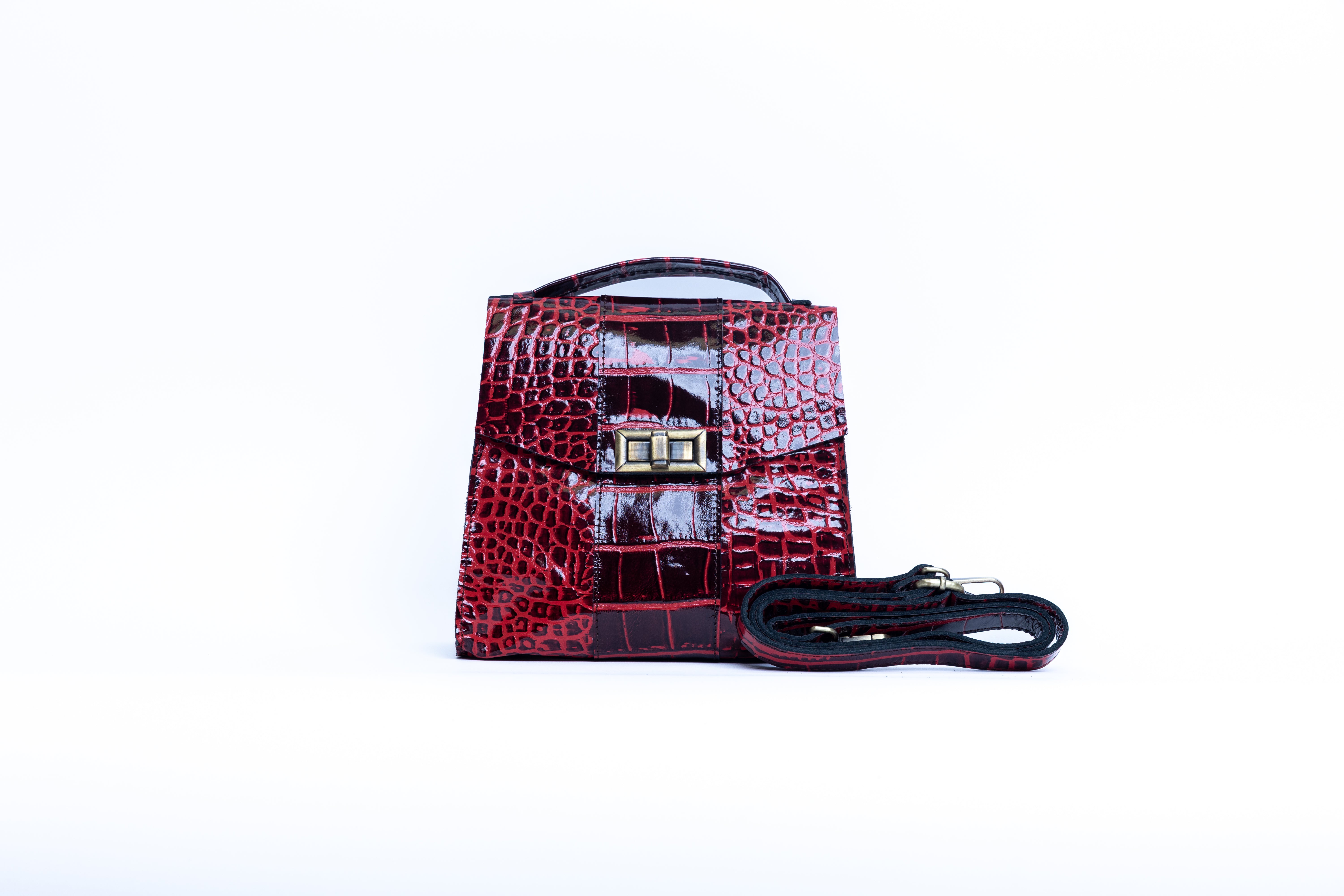 Ada Flap Crossbody