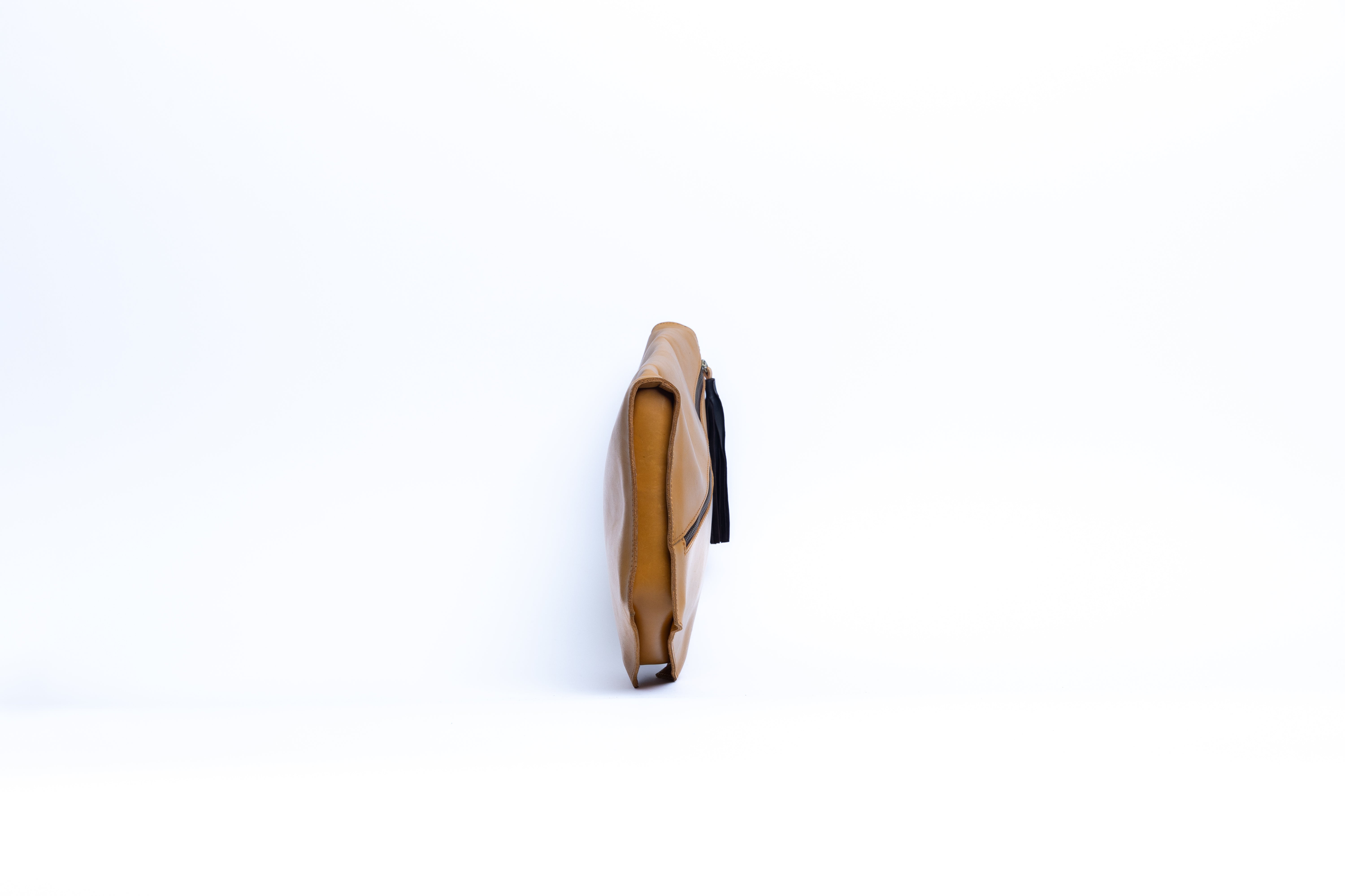 Ada Geometric Clutch