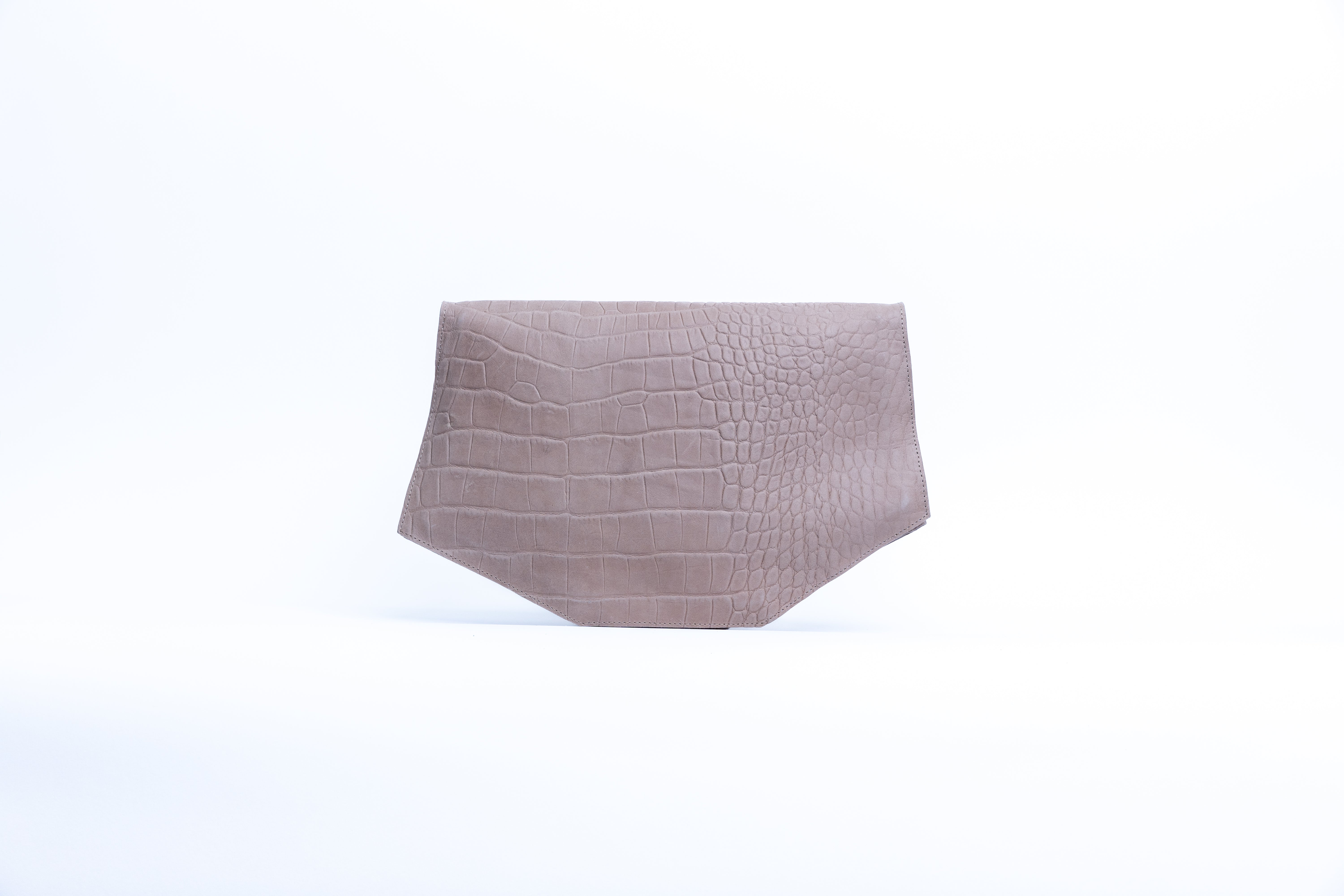 Ada Geometric Clutch